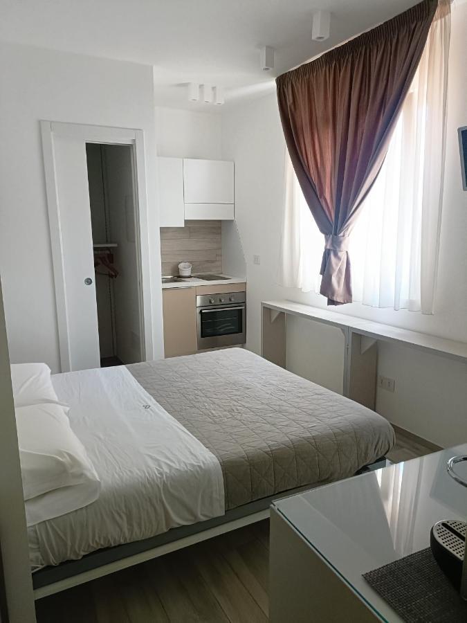 Romantic Room Monopoli Bagian luar foto